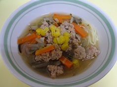 給食の人気メニュー　みそラーメン